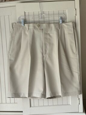 NWOT Men’s Stone Ledbetter Brand Golf  Shorts - Size 38 Regular ⛳️